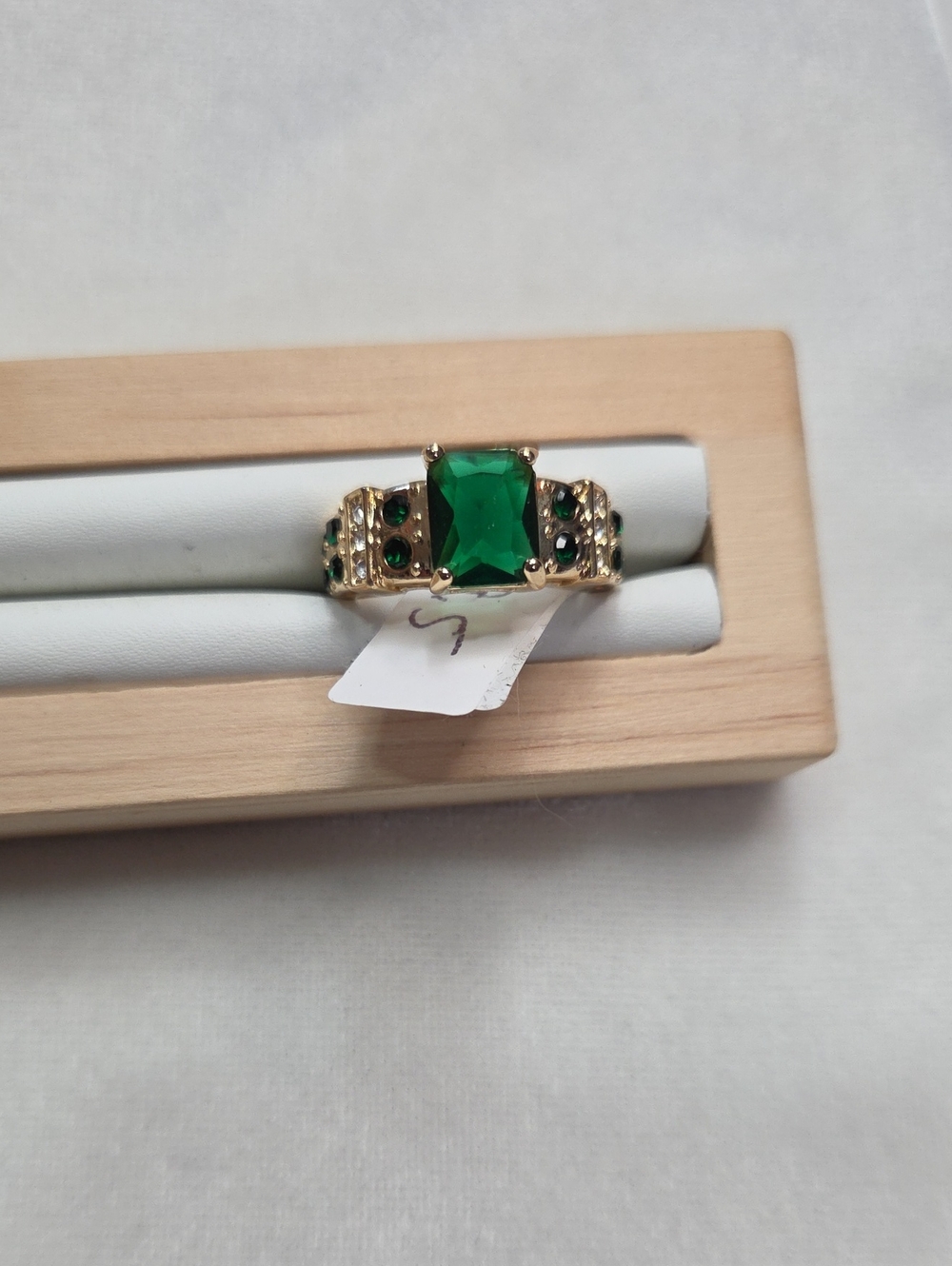 Green Square Crystal Setting Ring Gold Tone Band Elegant Rhinestone Fashion 9.5